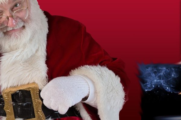 Santa Claus Has Two Genies At North Pole City!