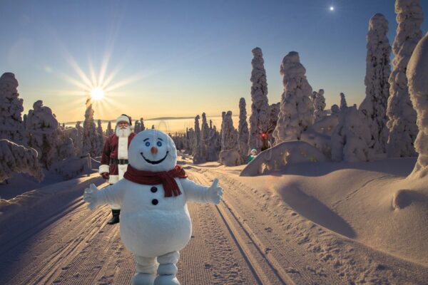 The Amazingly Long Days And Nights At North Pole City!
